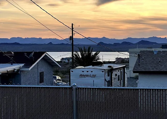 Holiday home View, Themed Rooms, King Beds, Fire Pit