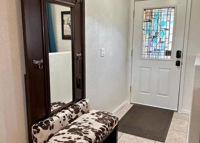 View, Themed Rooms, King Beds, Fire Pit
