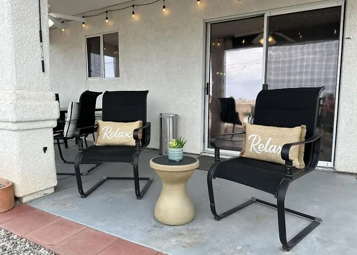 View, Themed Rooms, King Beds, Fire Pit Lake Havasu City