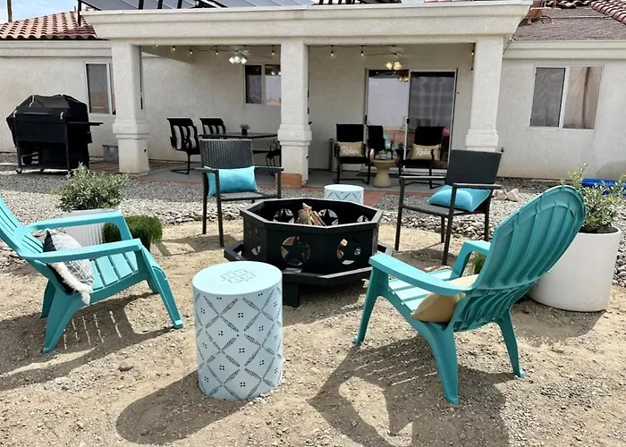 View, Themed Rooms, King Beds, Fire Pit